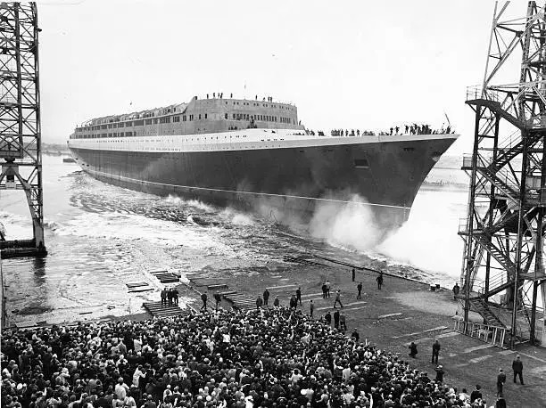 Black & White image of the launch of the QE2 liner at John Brown's shipyard in Clydebank - 20th September 1967.